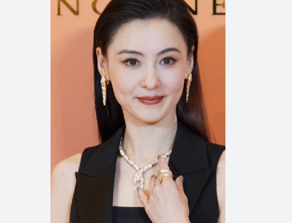 Nữ diễn viên Trương Bá Chi quyến rũ mặn mà